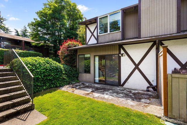 $324,500 | 317 Southwest 112th Street, Unit C314, Seattle, WA 98146