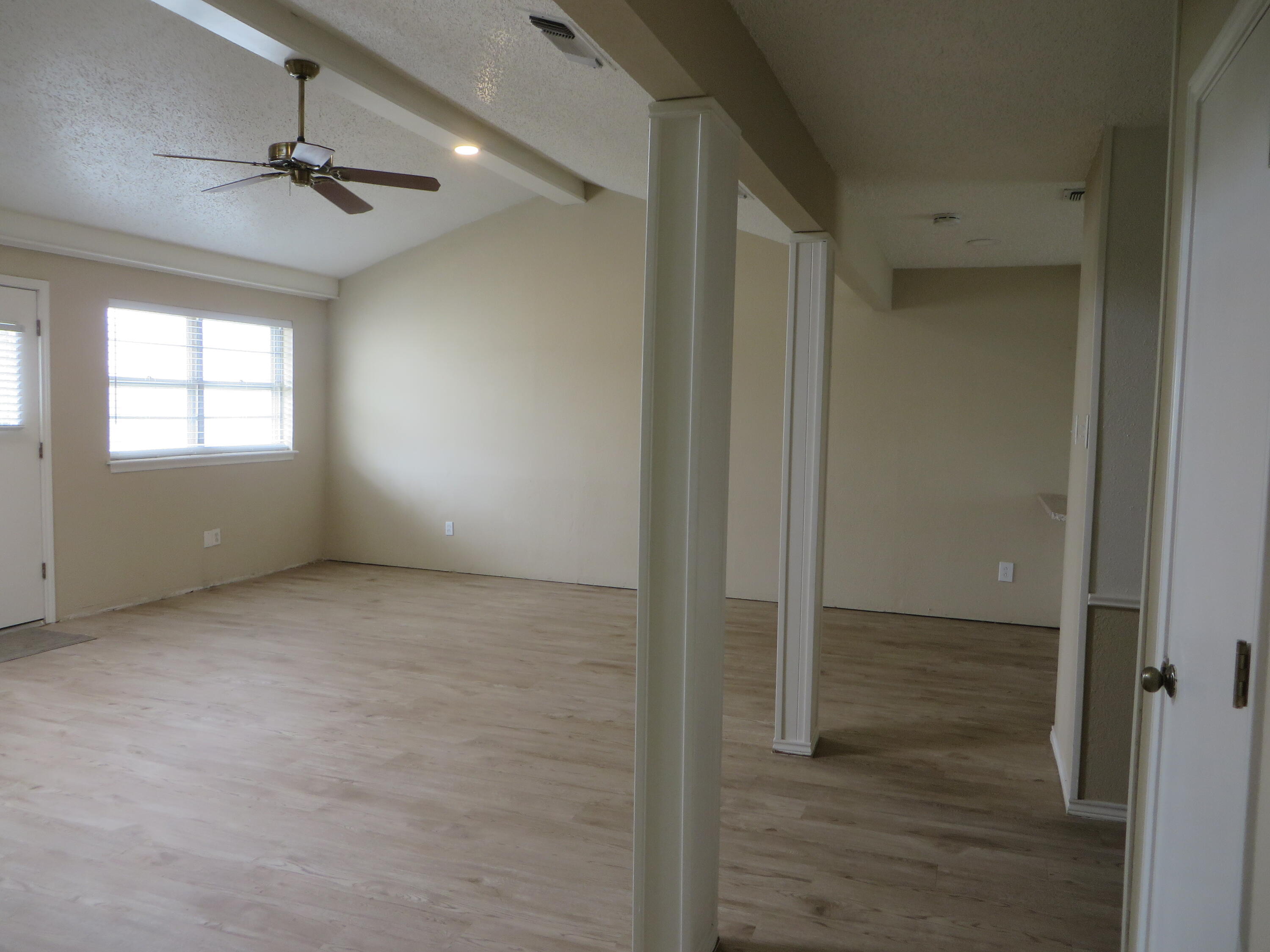 5703 38th Street Lubbock, TX 79407 - Photo 14 of 35 5703038TH 044
