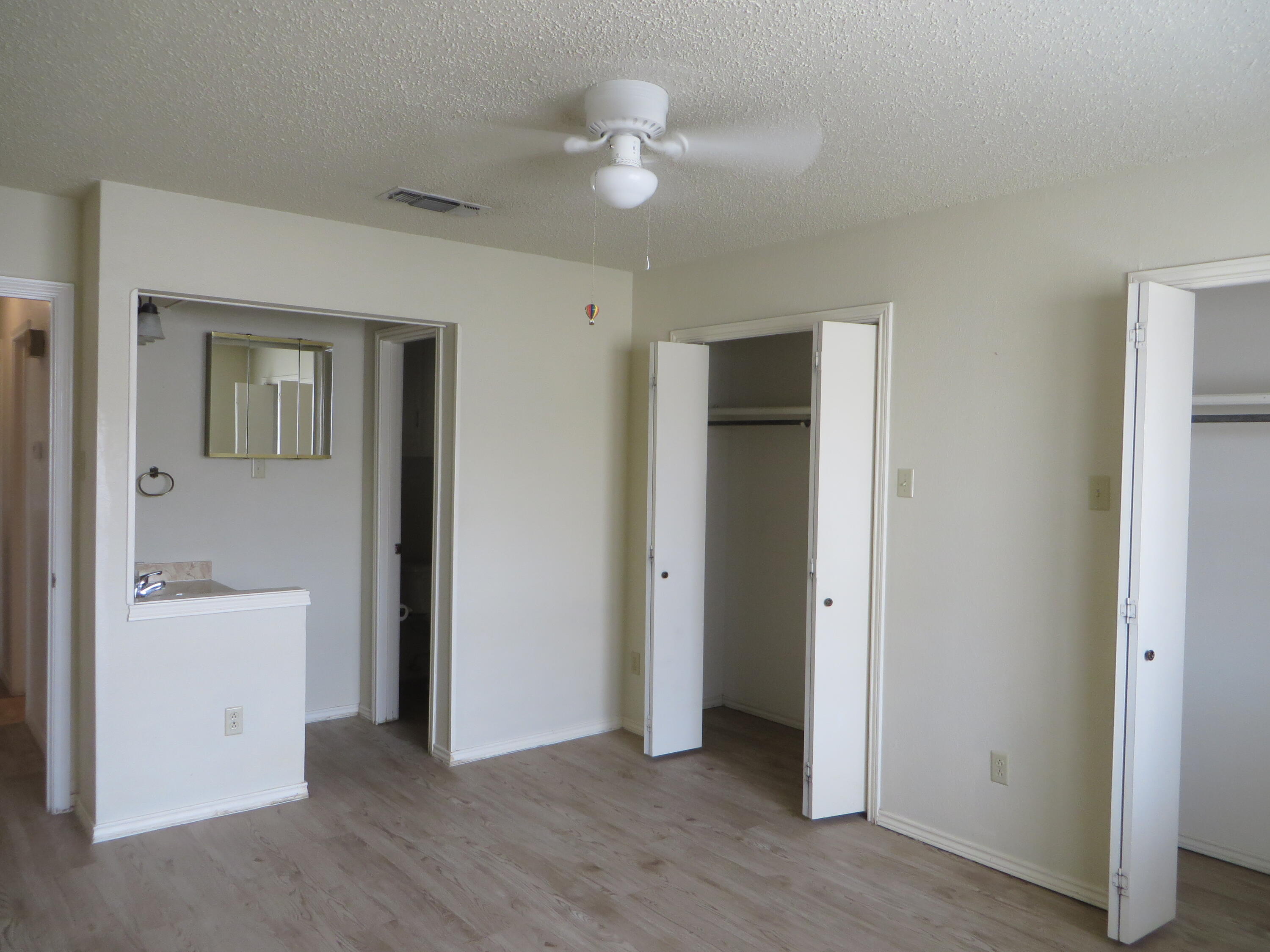5703 38th Street Lubbock, TX 79407 - Photo 21 of 35 5703038TH 054