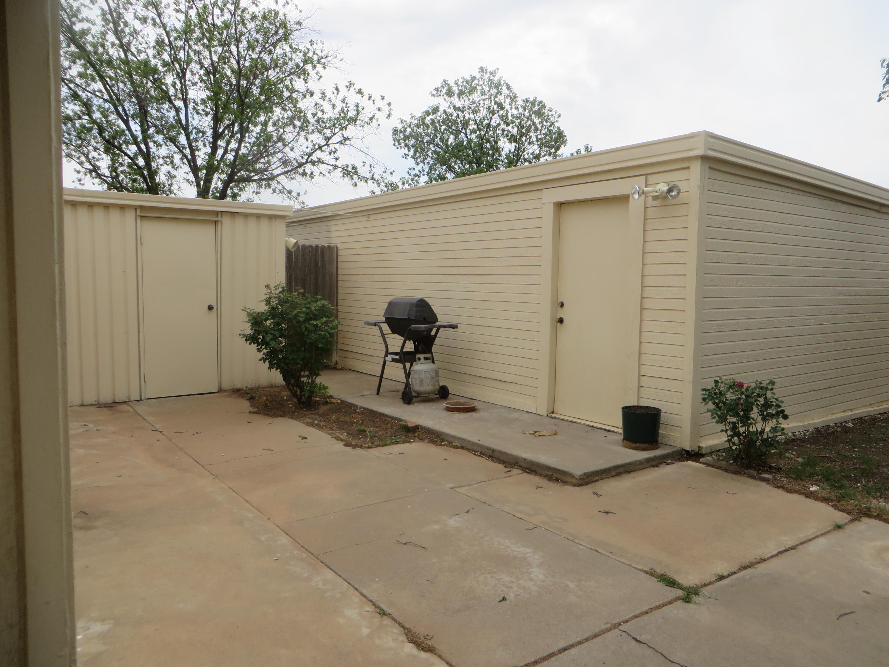 5703 38th Street Lubbock, TX 79407 - Photo 28 of 35 5703038TH 065