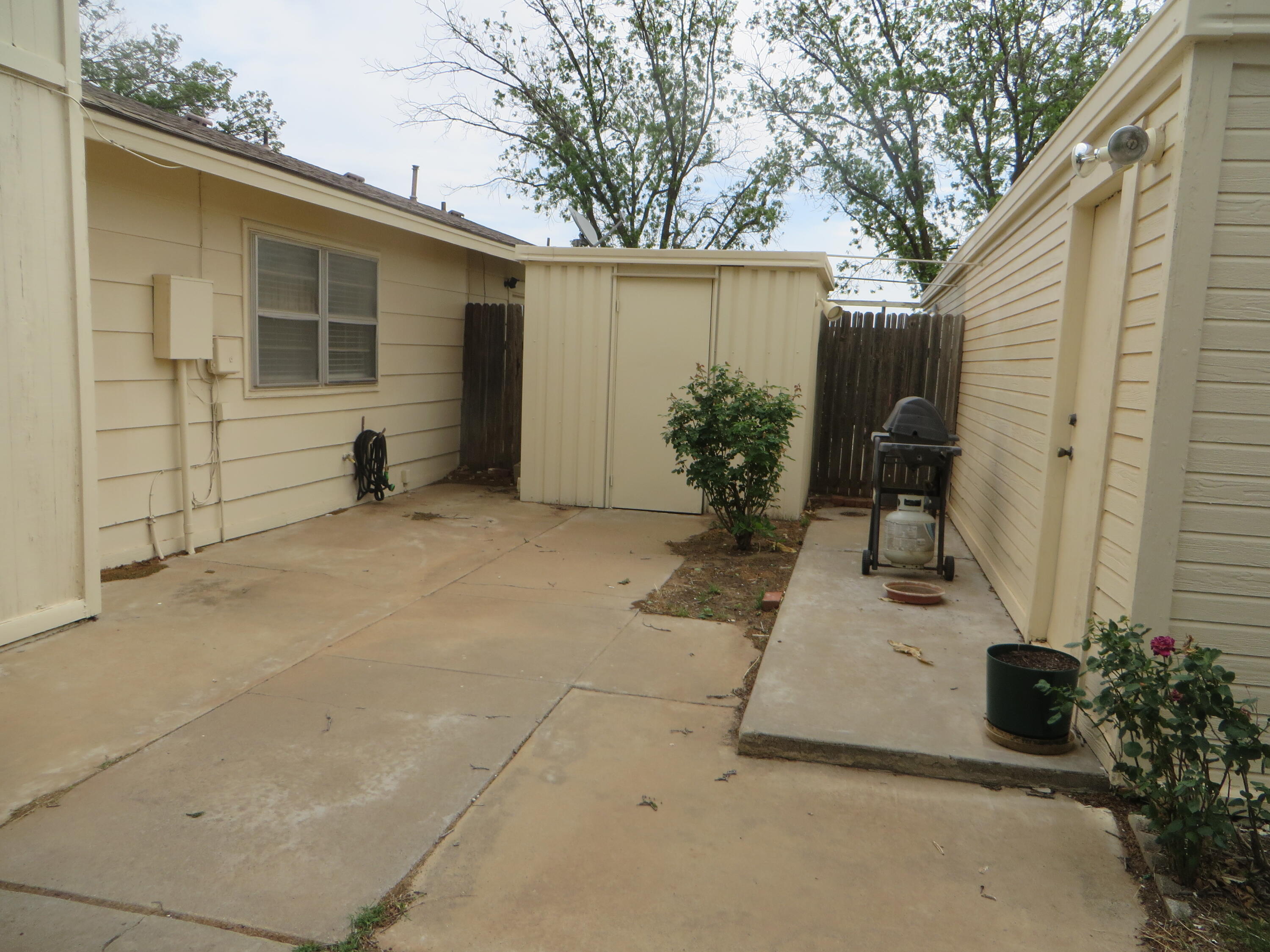 5703 38th Street Lubbock, TX 79407 - Photo 31 of 35 5703038TH 069
