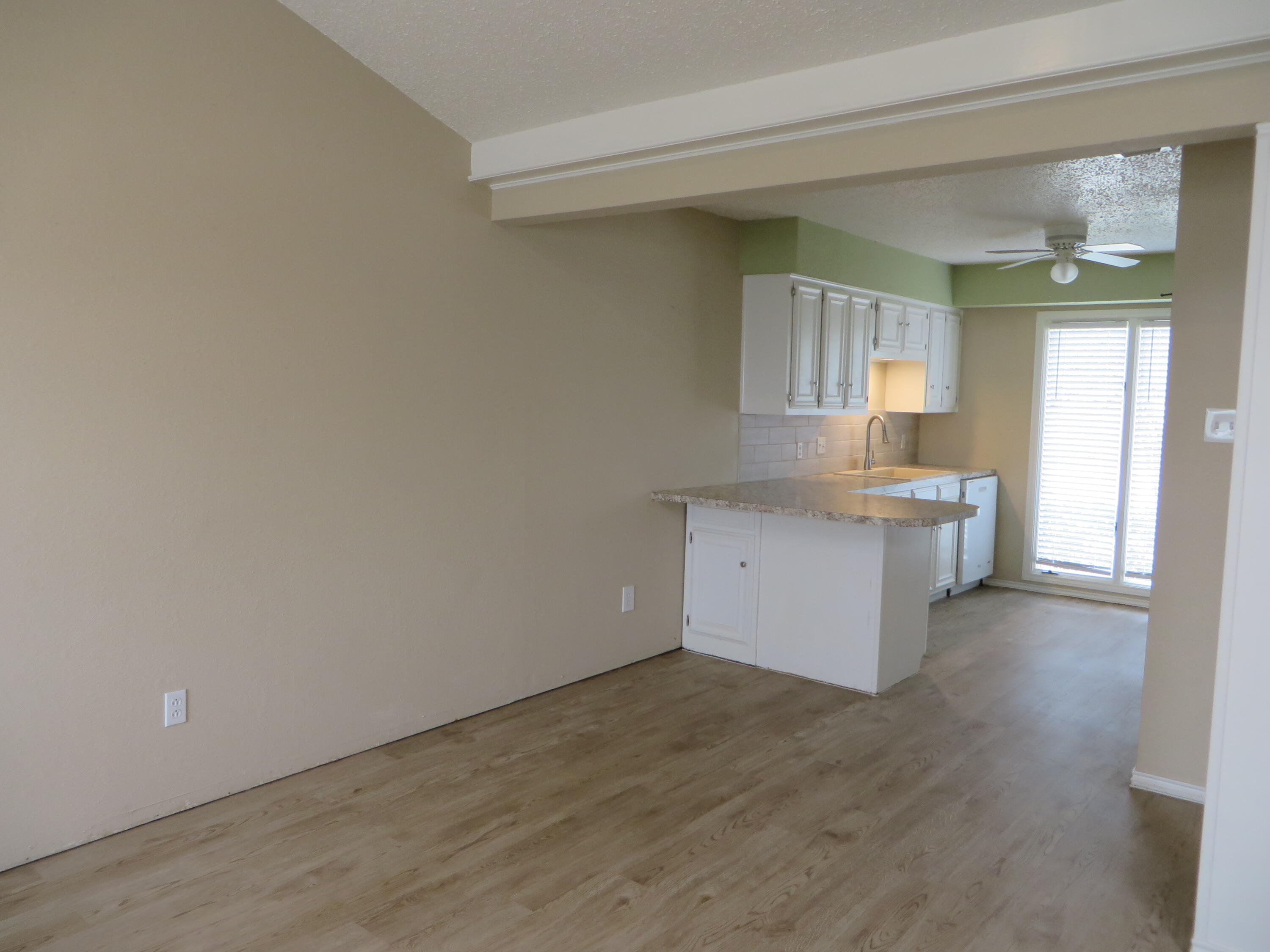 5703 38th Street Lubbock, TX 79407 - Photo 7 of 35 5703038TH 062