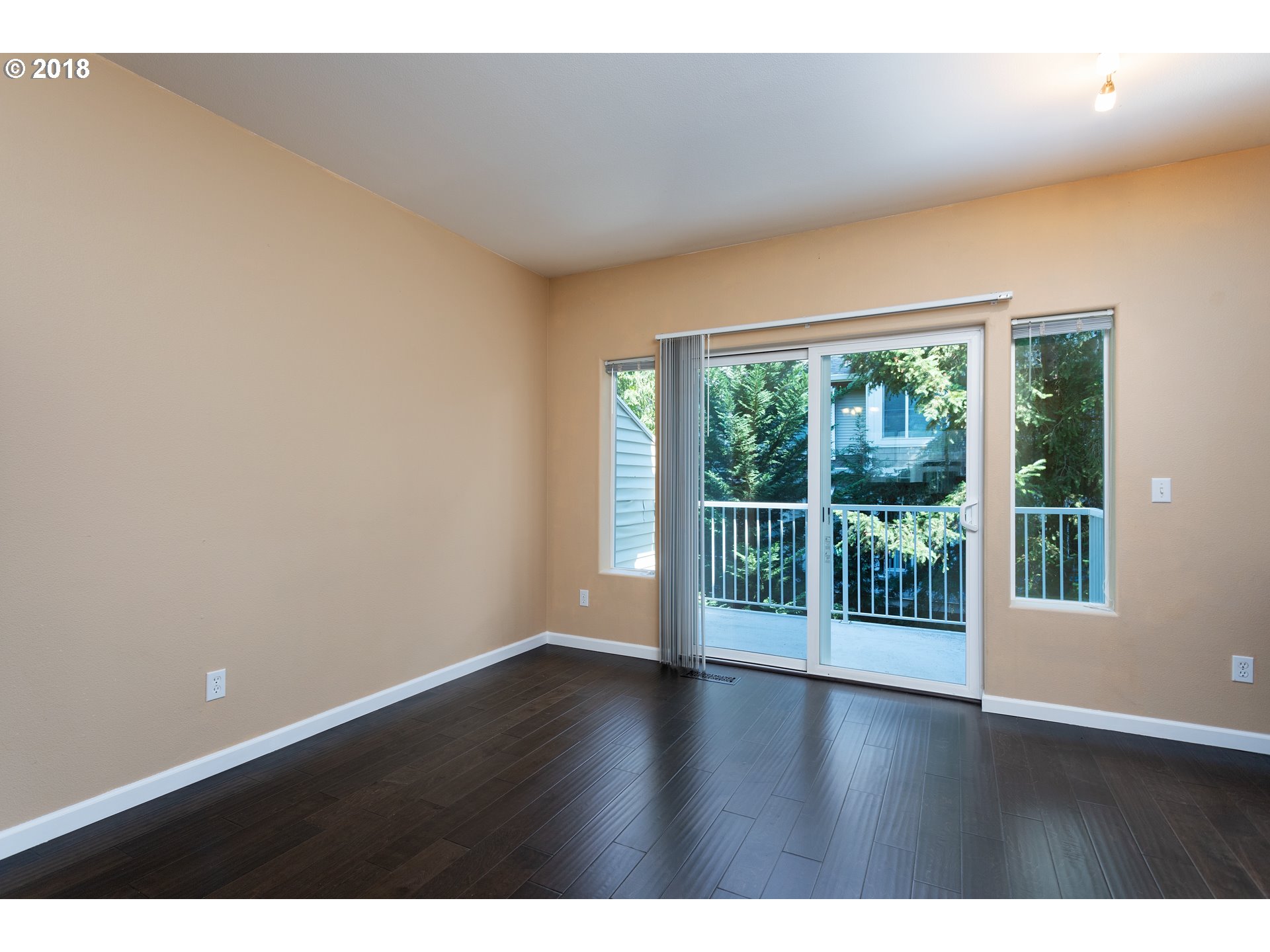 14150 Southwest Barrows Road, Unit 2 Tigard, OR 97223 - Photo 7 of 24 Living Room