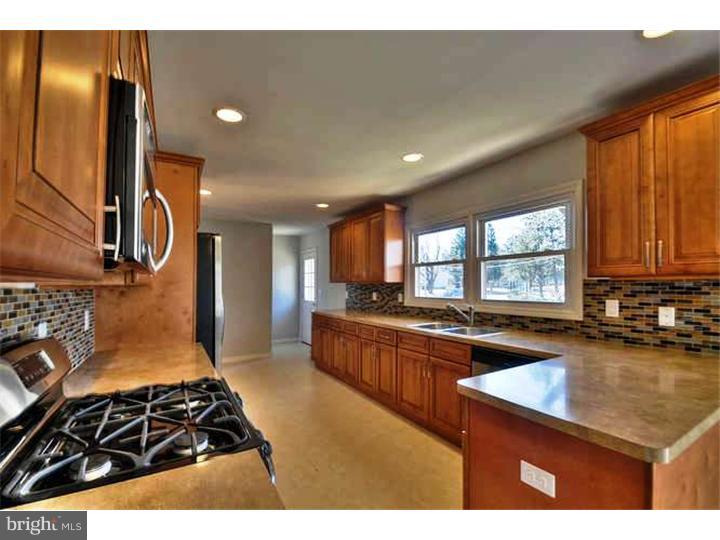 110 Upper Ferry Road Ewing, NJ 08628 - Photo 5 of 13 Kitchen