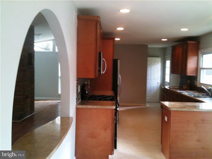 110 Upper Ferry Road Ewing, NJ 08628 - Photo 6 of 13 Kitchen