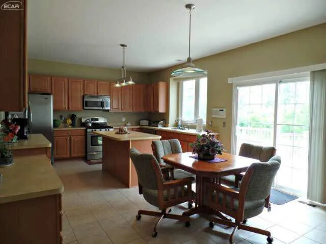 $450,000 | 6296 Moonstone Drive, Grand Blanc, MI 48439