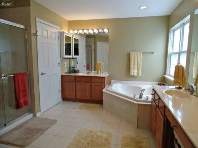 $450,000 | 6296 Moonstone Drive, Grand Blanc, MI 48439