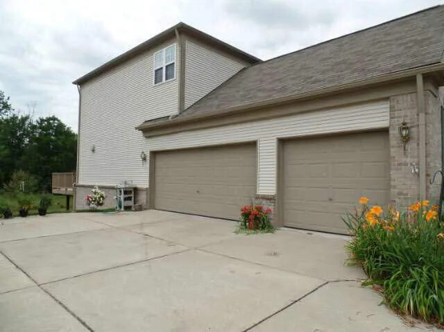 $450,000 | 6296 Moonstone Drive, Grand Blanc, MI 48439