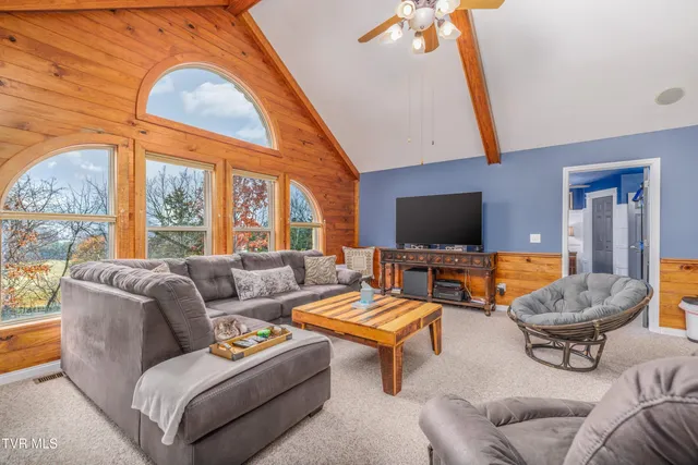 $894,900 | 2011 Mars Hill Road, Talbott, TN 37877