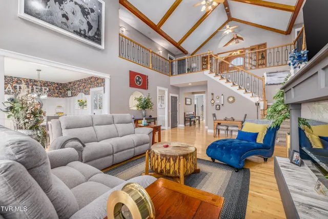 $894,900 | 2011 Mars Hill Road, Talbott, TN 37877