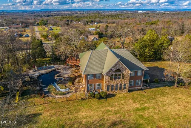 $894,900 | 2011 Mars Hill Road, Talbott, TN 37877