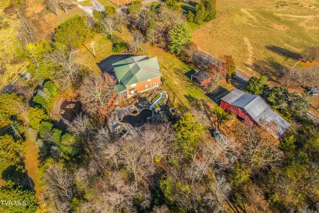 $894,900 | 2011 Mars Hill Road, Talbott, TN 37877