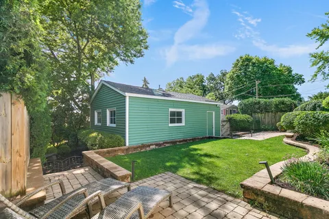 $525,000 | 318 Washington Street, Dundee, IL 60118