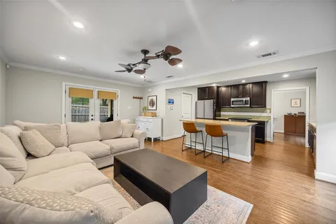 $979,000 | 5947 Mercedes Avenue, Dallas, TX 75206