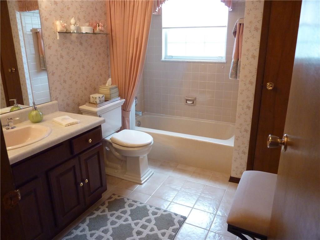 2012 Red Coach Road Allison Park, PA 15101 - Photo 13 of 17 Full Bath with Ceramic tile