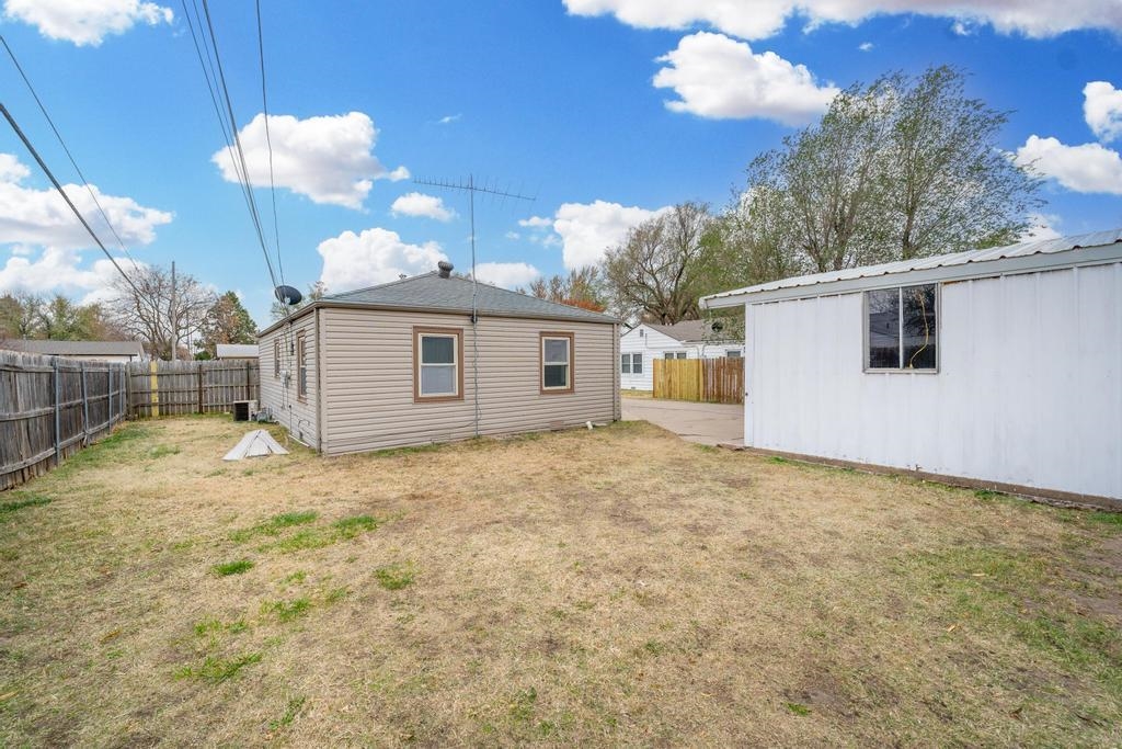 2404 West Rita Street Wichita, KS 67213 - Photo 30 of 36