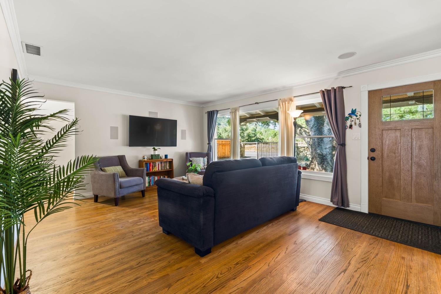 690 Riverside Road Oak View, CA 93022 - Photo 9 of 50 Gallery Image 9