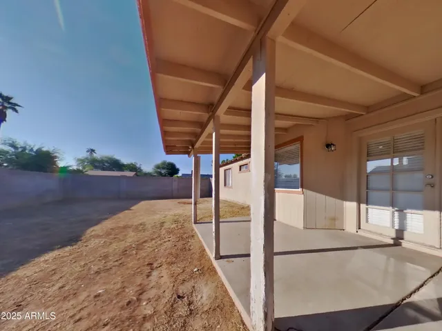 $1,829 | 13601 North 41st Street, Phoenix, AZ 85032