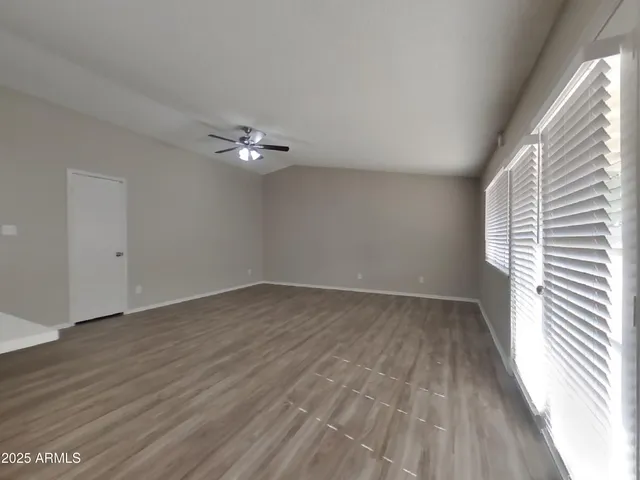 $1,829 | 13601 North 41st Street, Phoenix, AZ 85032