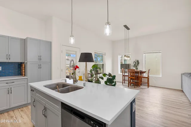 $280,000 | 5822 Willet Drive, Santa Teresa, NM 88008