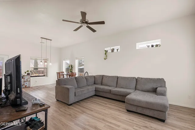 $280,000 | 5822 Willet Drive, Santa Teresa, NM 88008