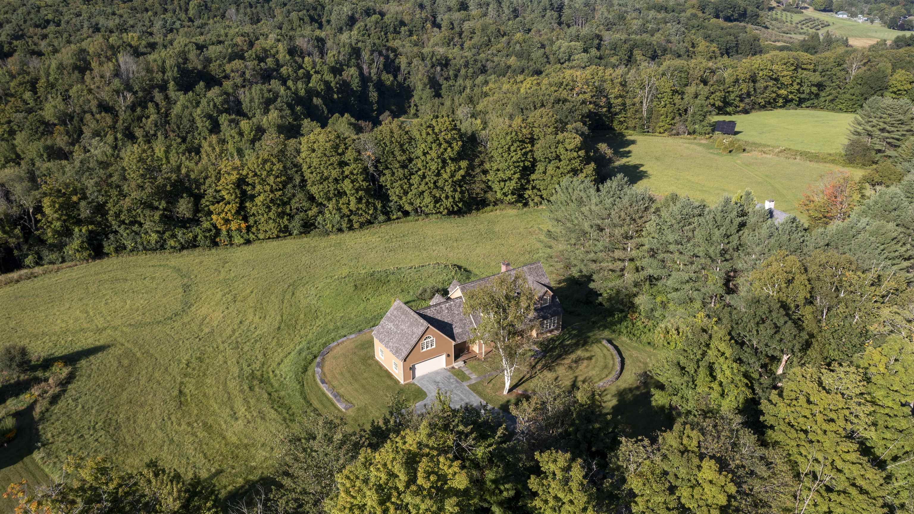 793 Hillside Road Hartford, VT 05059 - Photo 33 of 43 Gallery Image 33