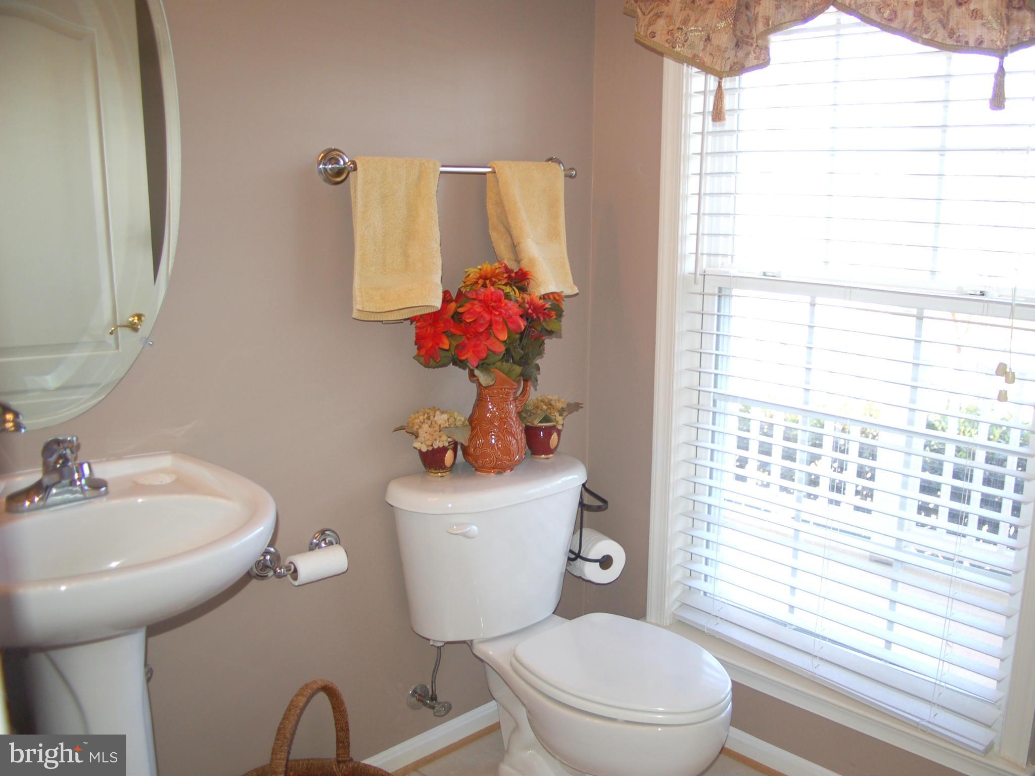 6832 North Stuart Road King George, VA 22485 - Photo 9 of 29 Bath