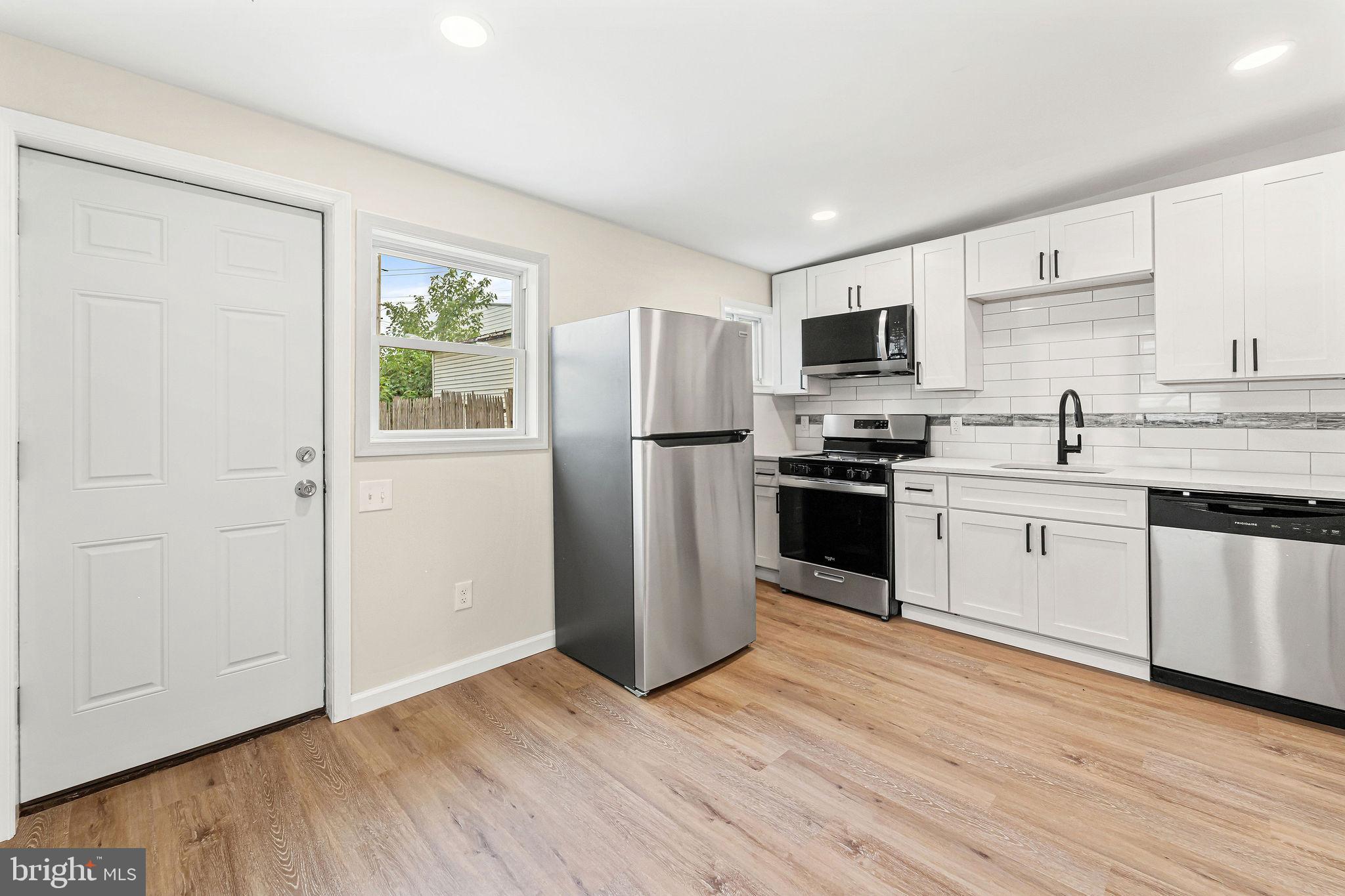 323 Morris Street Gloucester City, NJ 08030 - Photo 7 of 22