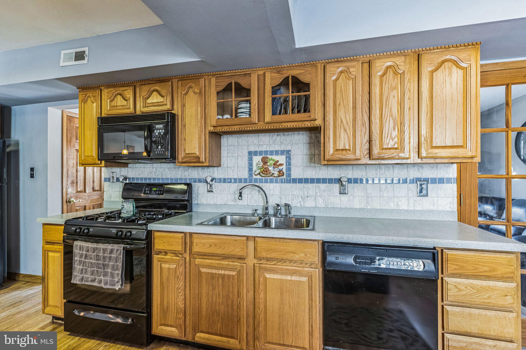 5 Acorn Road West Berlin, NJ 08091 - Photo 8 of 26 Kitchen