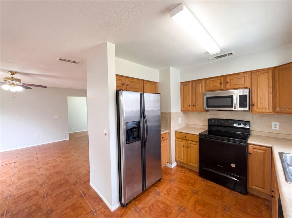 4805 Beacon Street Orlando, FL 32808 - Photo 7 of 26