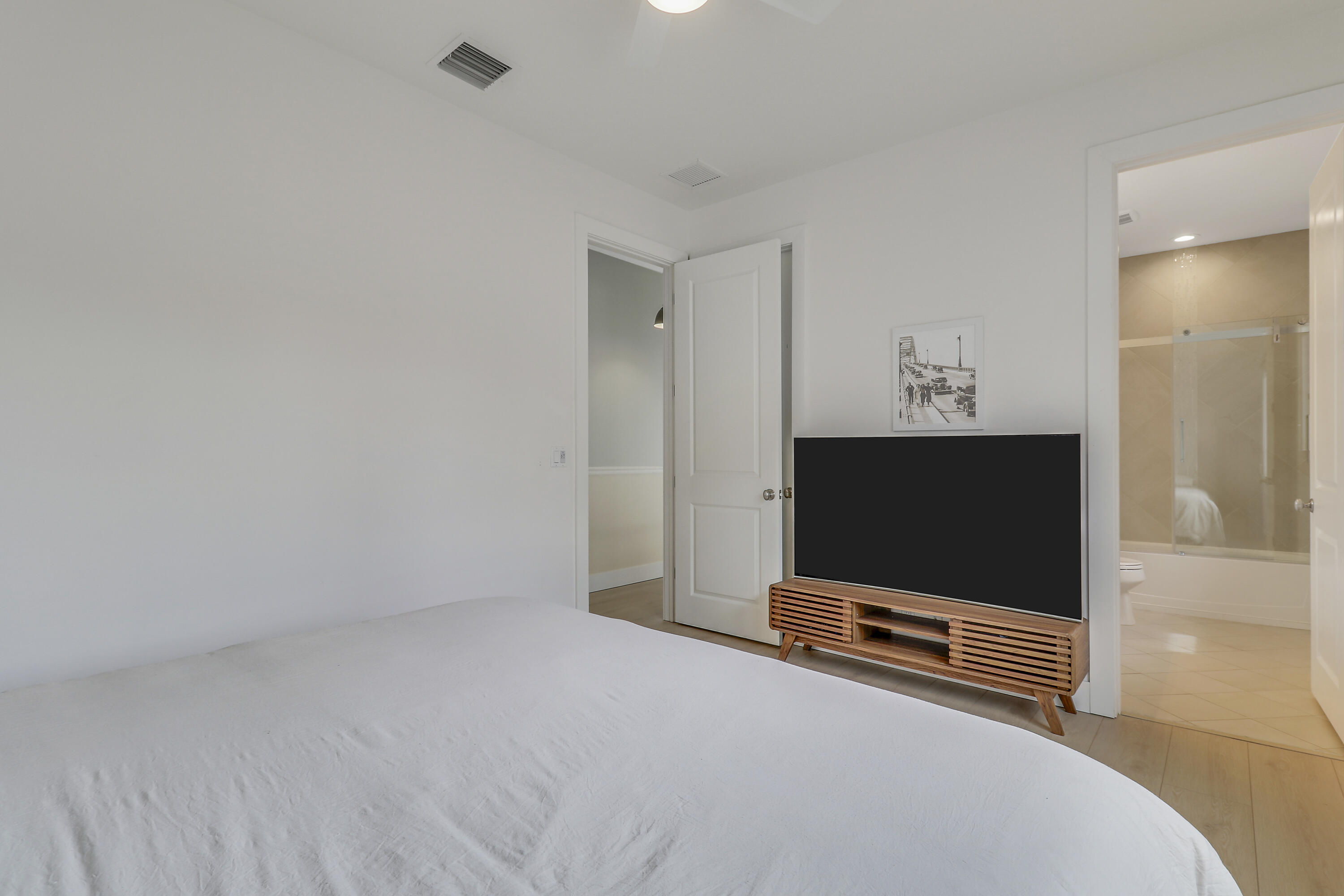 5021 Grandiflora Road Palm Beach Gardens, FL 33418 - Photo 33 of 52 51 - House