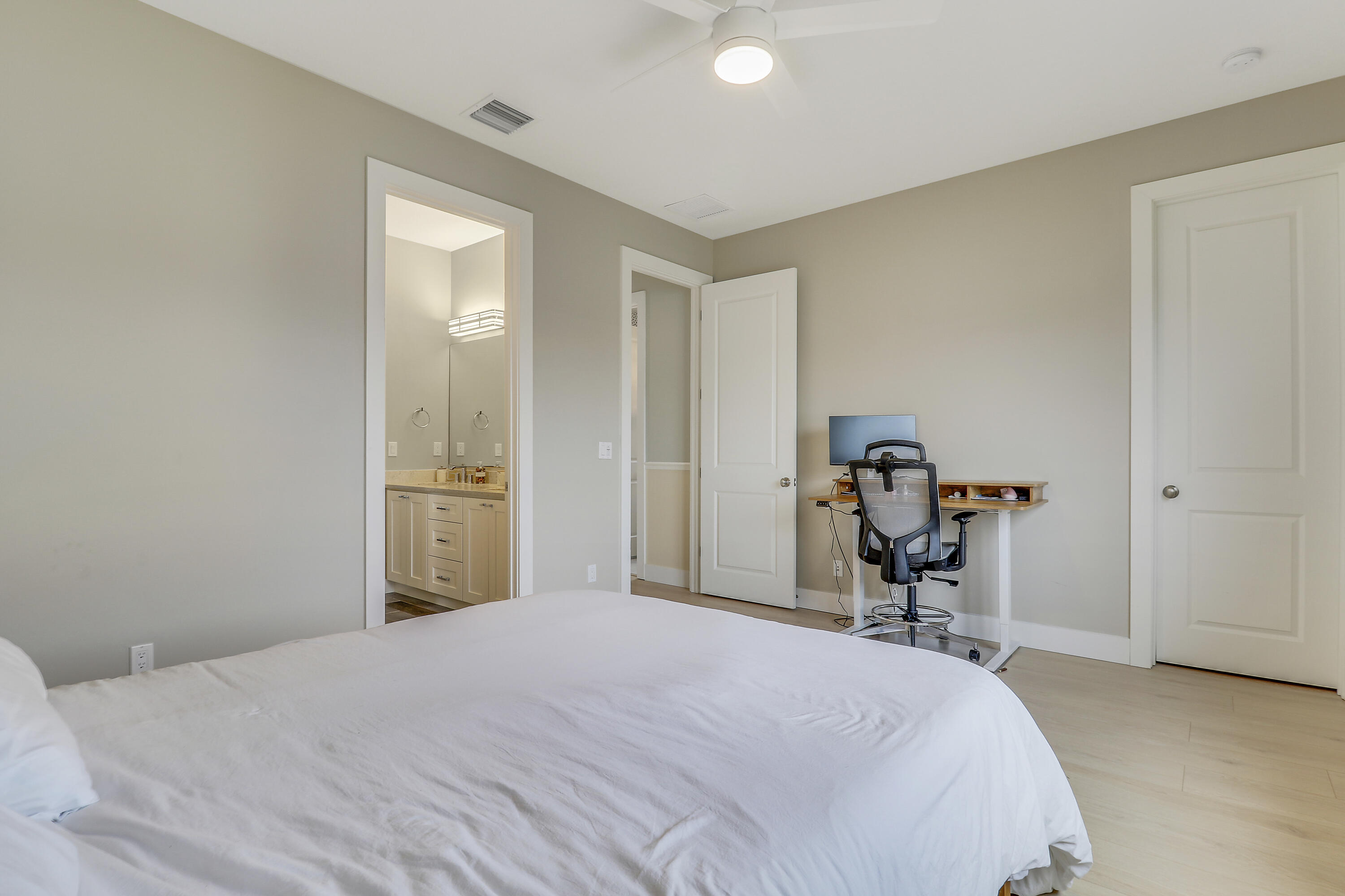 5021 Grandiflora Road Palm Beach Gardens, FL 33418 - Photo 39 of 52 61 - House