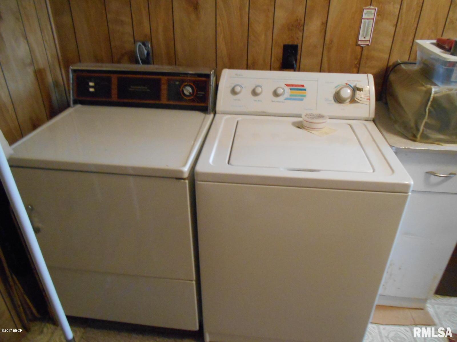 432 South Locust Street Flora, IL 62839 - Photo 27 of 34 Gallery Image 27