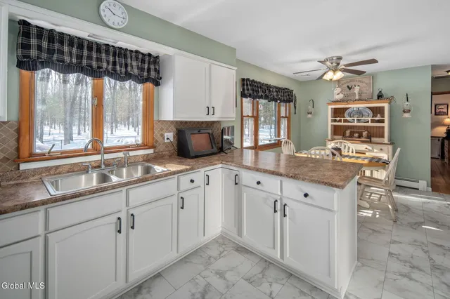 $330,000 | 437 East Lucille Lane, Rotterdam, NY 12306