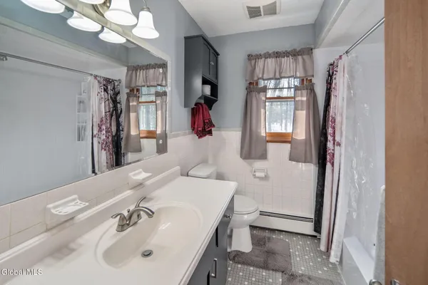 $360,000 | 437 East Lucille Lane, Rotterdam, NY 12306