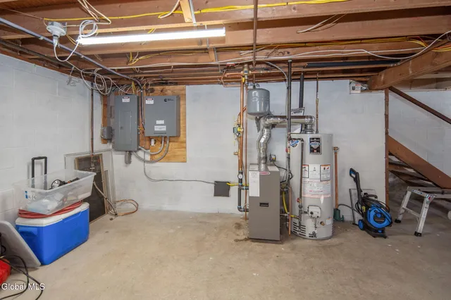 $330,000 | 437 East Lucille Lane, Rotterdam, NY 12306