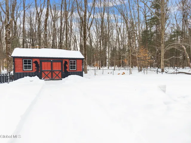 $330,000 | 437 East Lucille Lane, Rotterdam, NY 12306