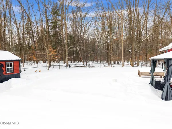 $360,000 | 437 East Lucille Lane, Rotterdam, NY 12306