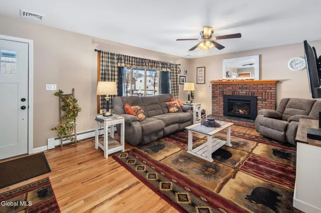 $330,000 | 437 East Lucille Lane, Rotterdam, NY 12306