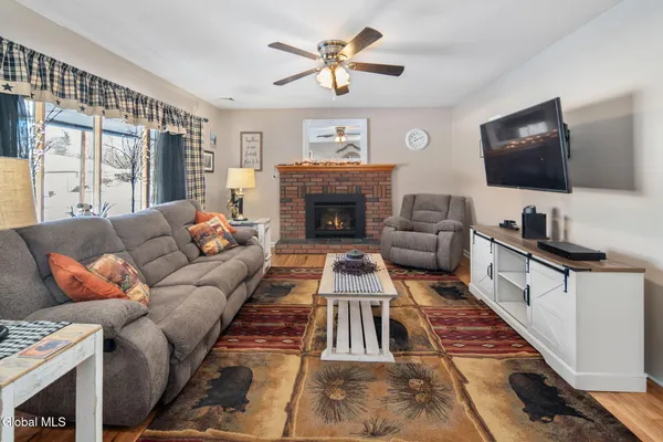 $360,000 | 437 East Lucille Lane, Rotterdam, NY 12306