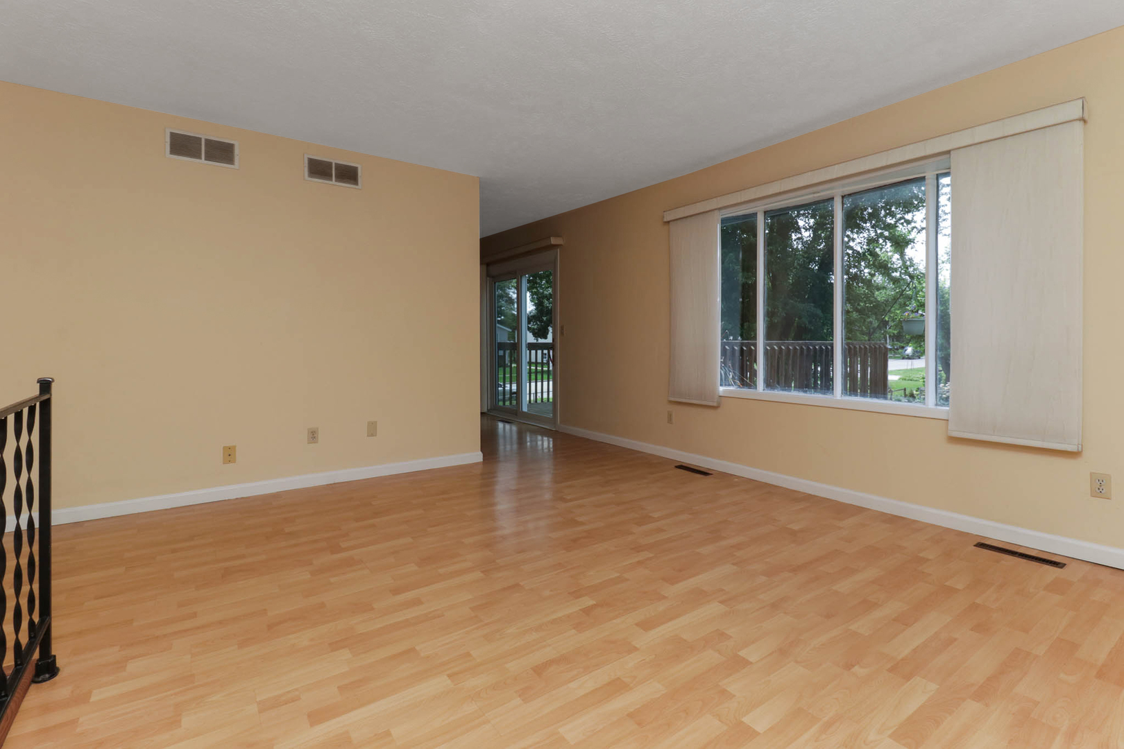 1402 North Hershey Road Bloomington, IL 61704 - Photo 9 of 43