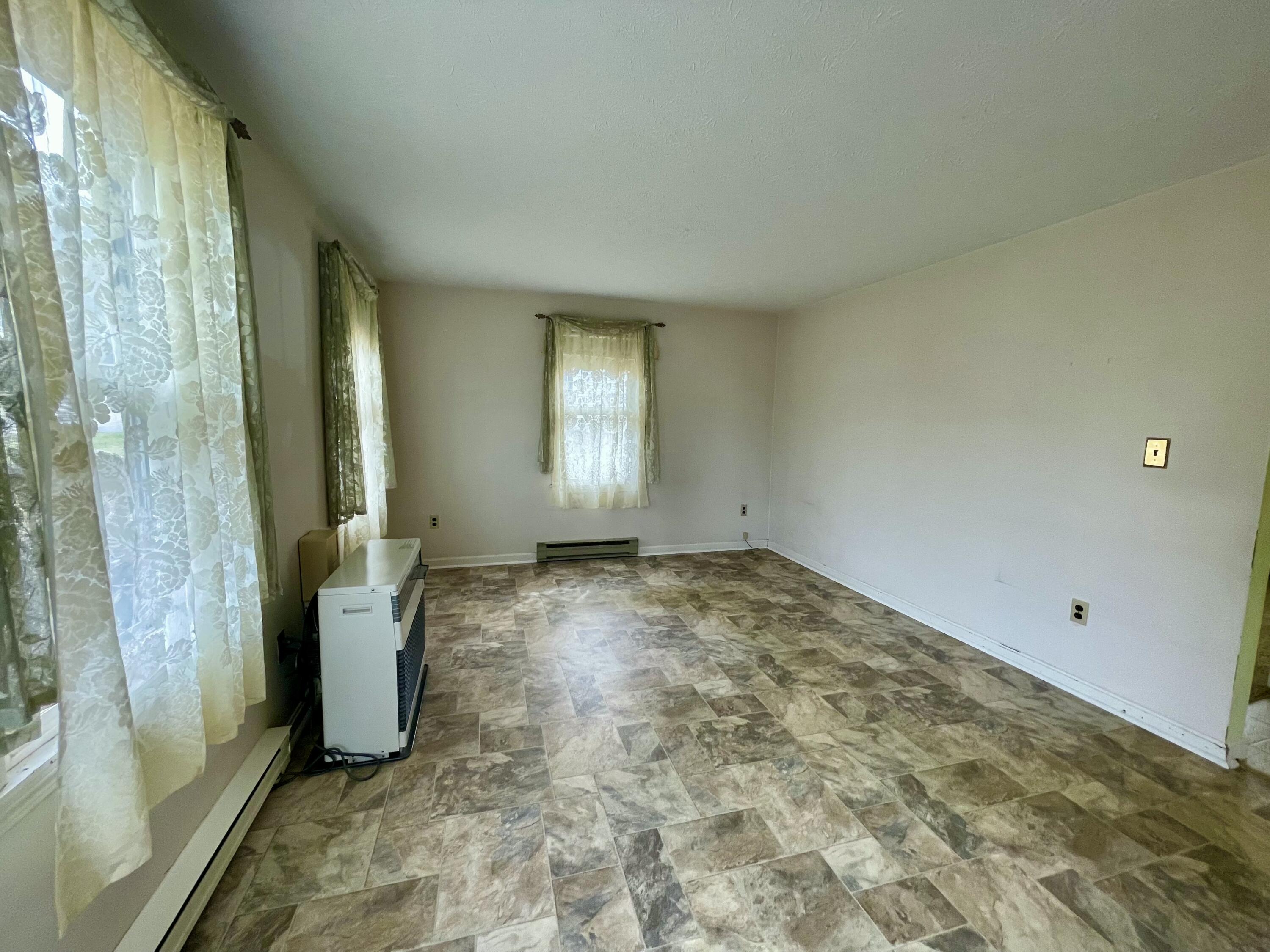 17 Greenfield Lane Biddeford, ME 04005 - Photo 5 of 15 Living Room