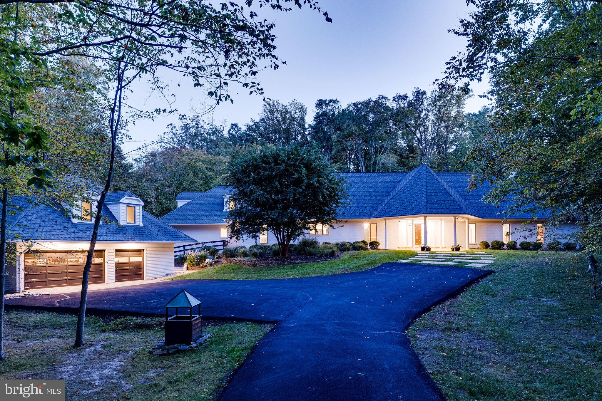 137 Yarnick Road Great Falls, VA 22066 - Photo 1 of 61 Southern European style home