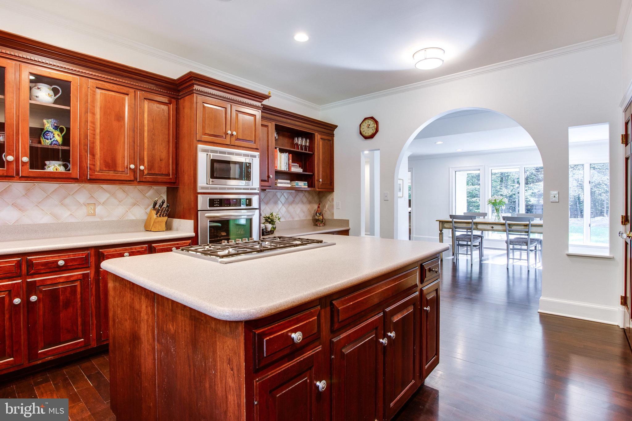 137 Yarnick Road Great Falls, VA 22066 - Photo 31 of 61 Plenty of storage & countertops