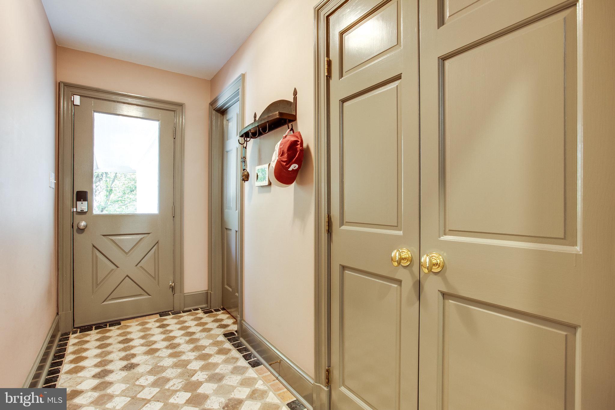 137 Yarnick Road Great Falls, VA 22066 - Photo 46 of 61 Mud Room to side door