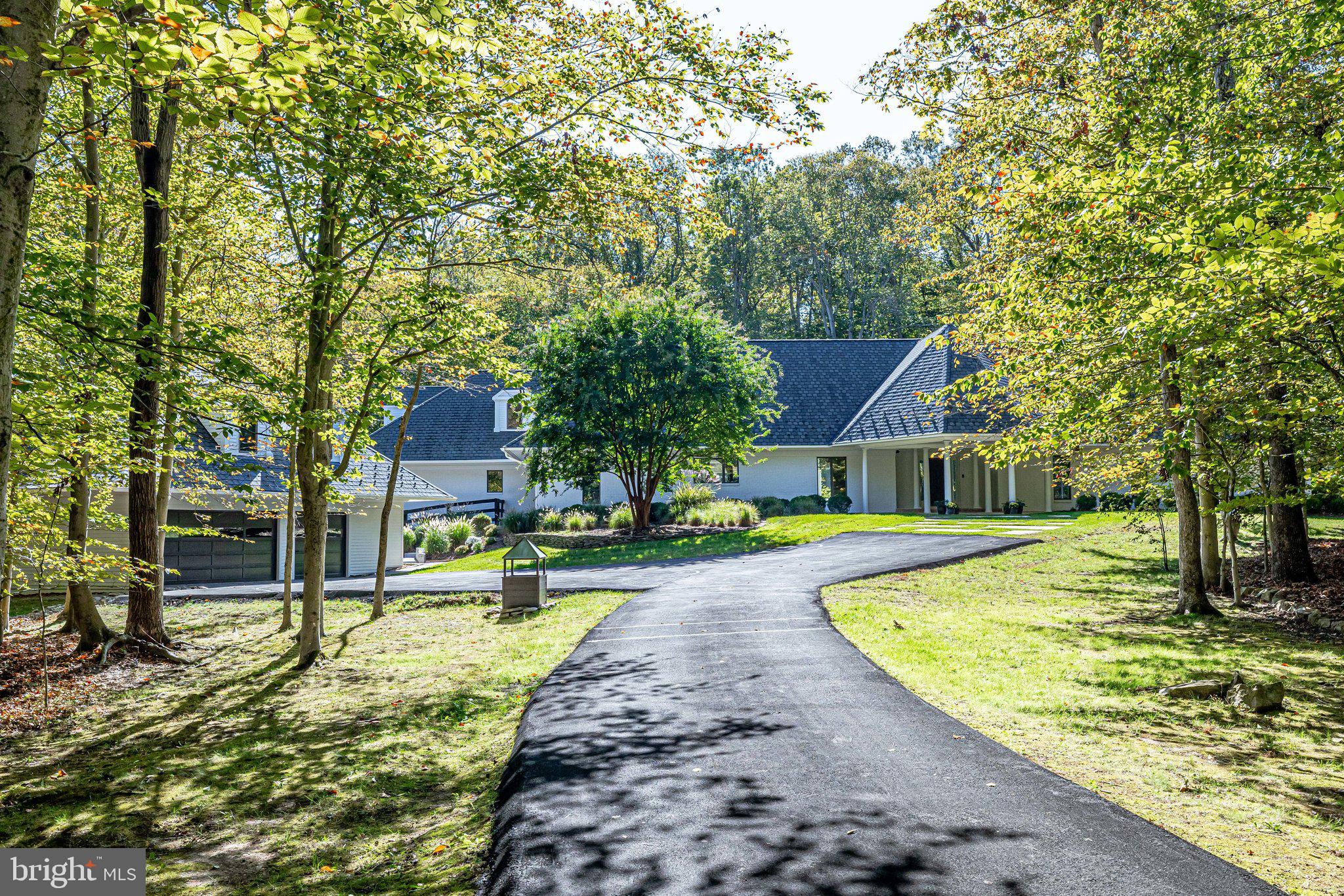 137 Yarnick Road Great Falls, VA 22066 - Photo 6 of 61 Set back from road