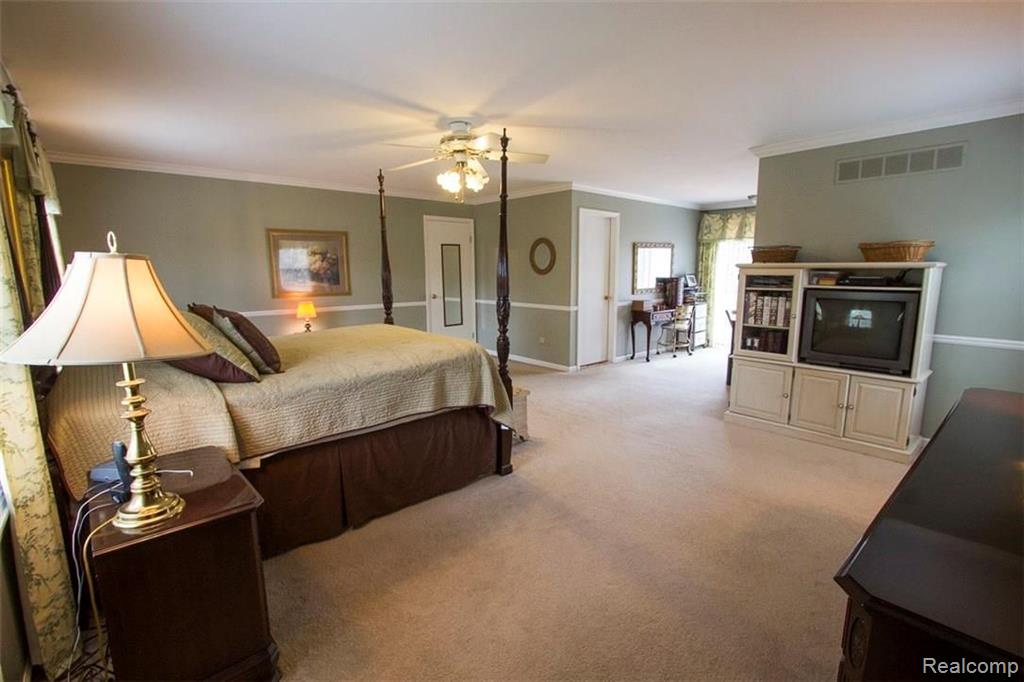 960 West Rose Center Road Holly, MI 48442 - Photo 36 of 74