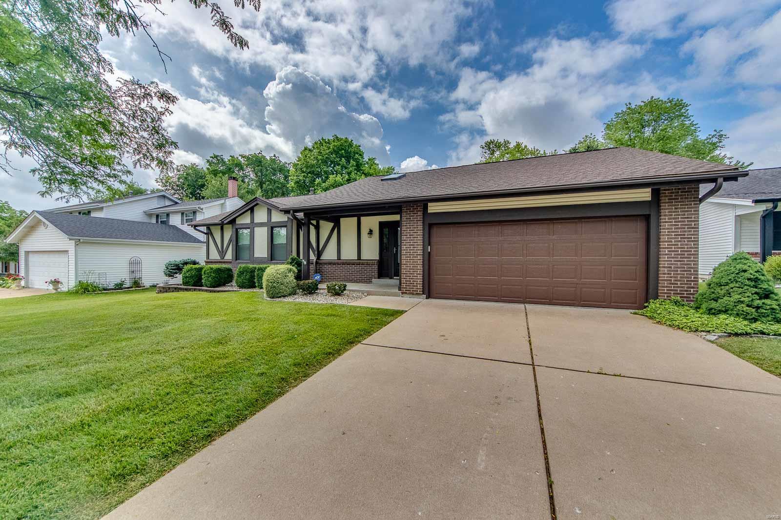 104 Tara Ridge Court Ballwin, MO 63021 - Photo 1 of 52 Gallery Image 1