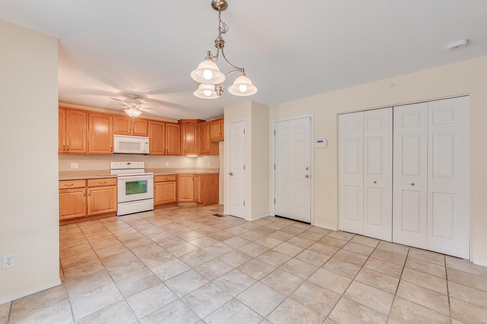 104 Tara Ridge Court Ballwin, MO 63021 - Photo 14 of 52 Gallery Image 14