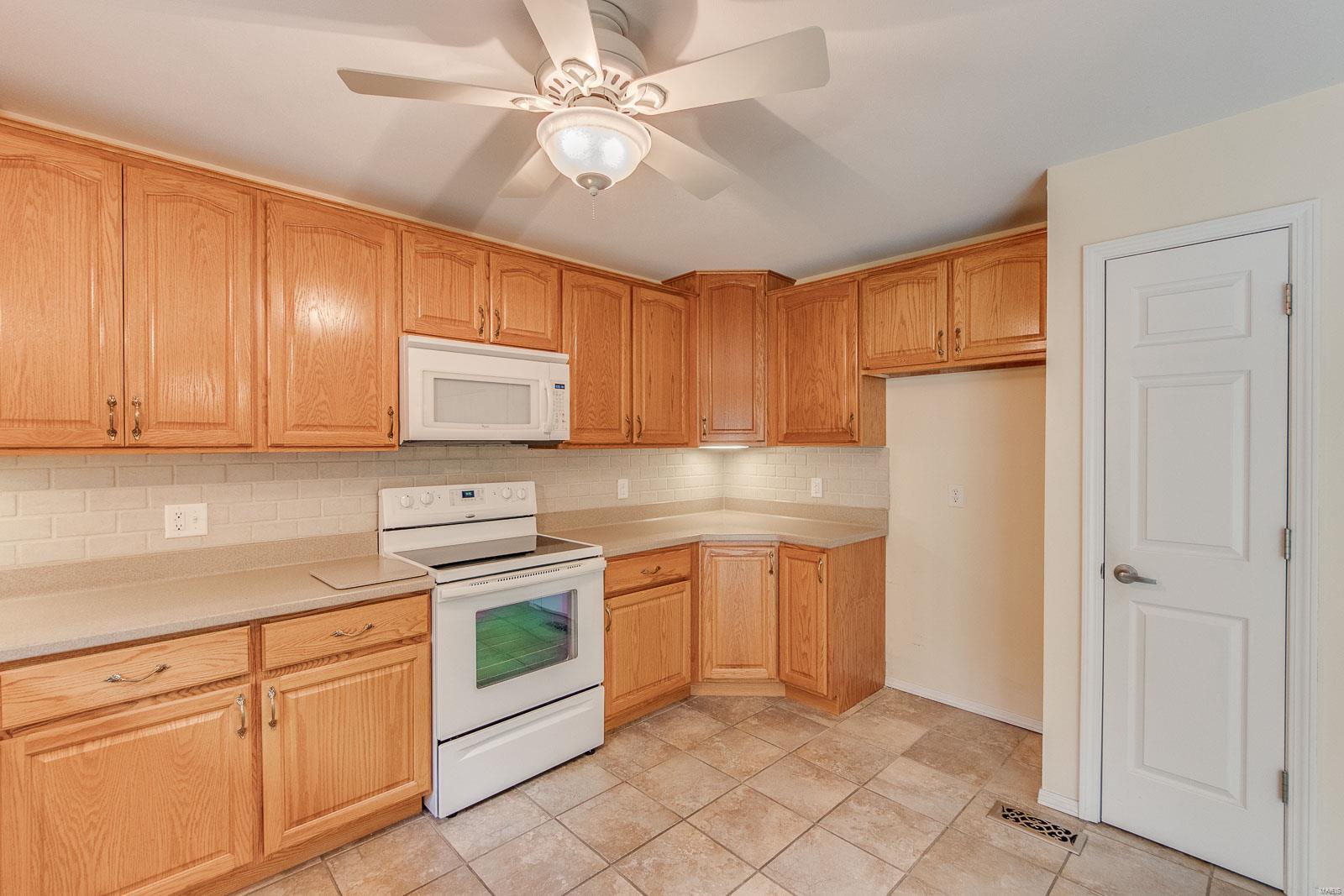 104 Tara Ridge Court Ballwin, MO 63021 - Photo 17 of 52 Gallery Image 17